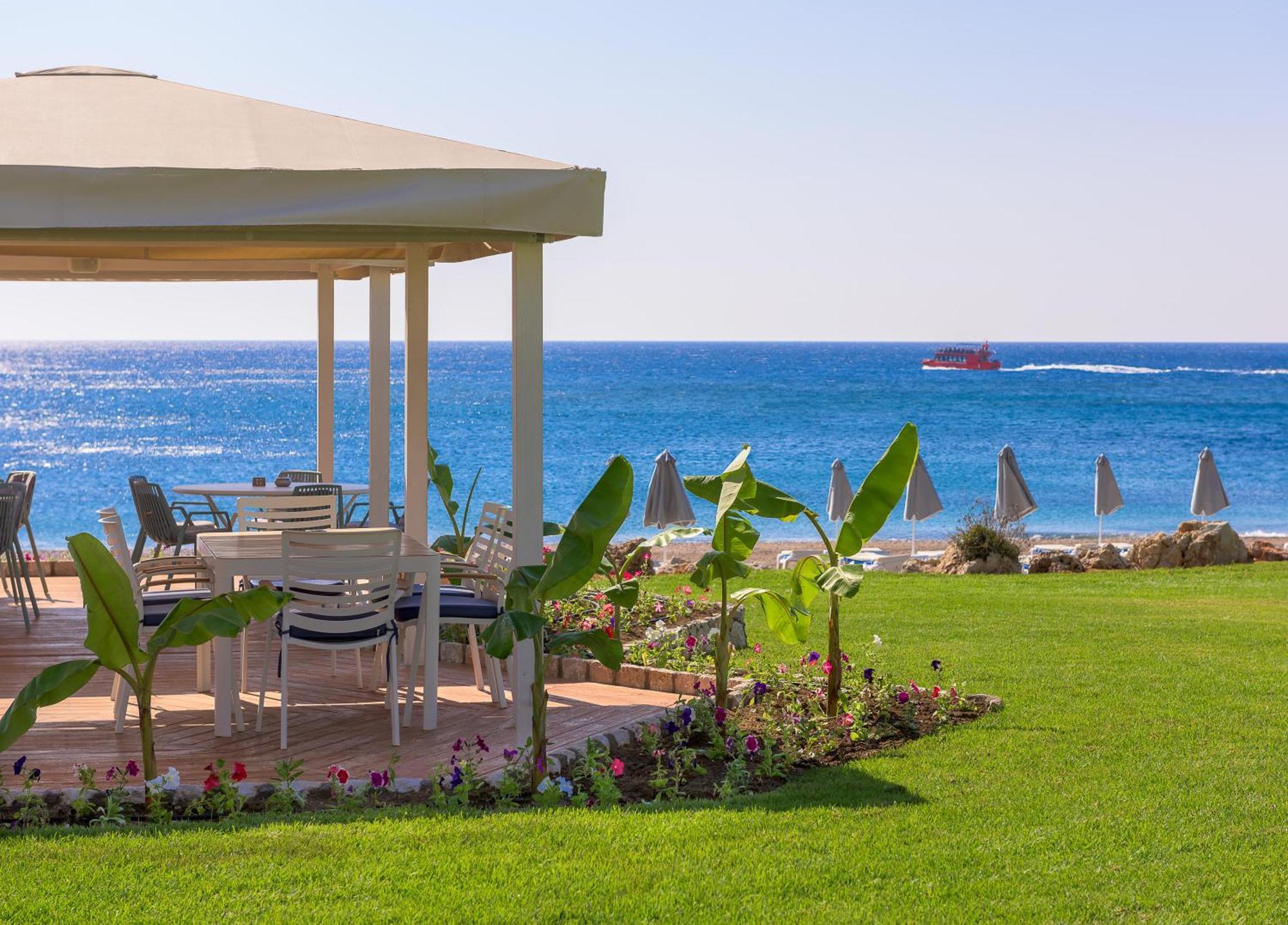Rodos Palladium Leisure & Wellness Kallithéa Exterior foto Beach at the Grand Resort
