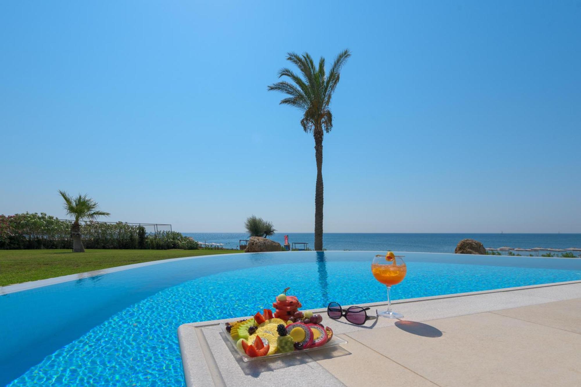 Rodos Palladium Leisure & Wellness Kallithéa Exterior foto Infinity pool
