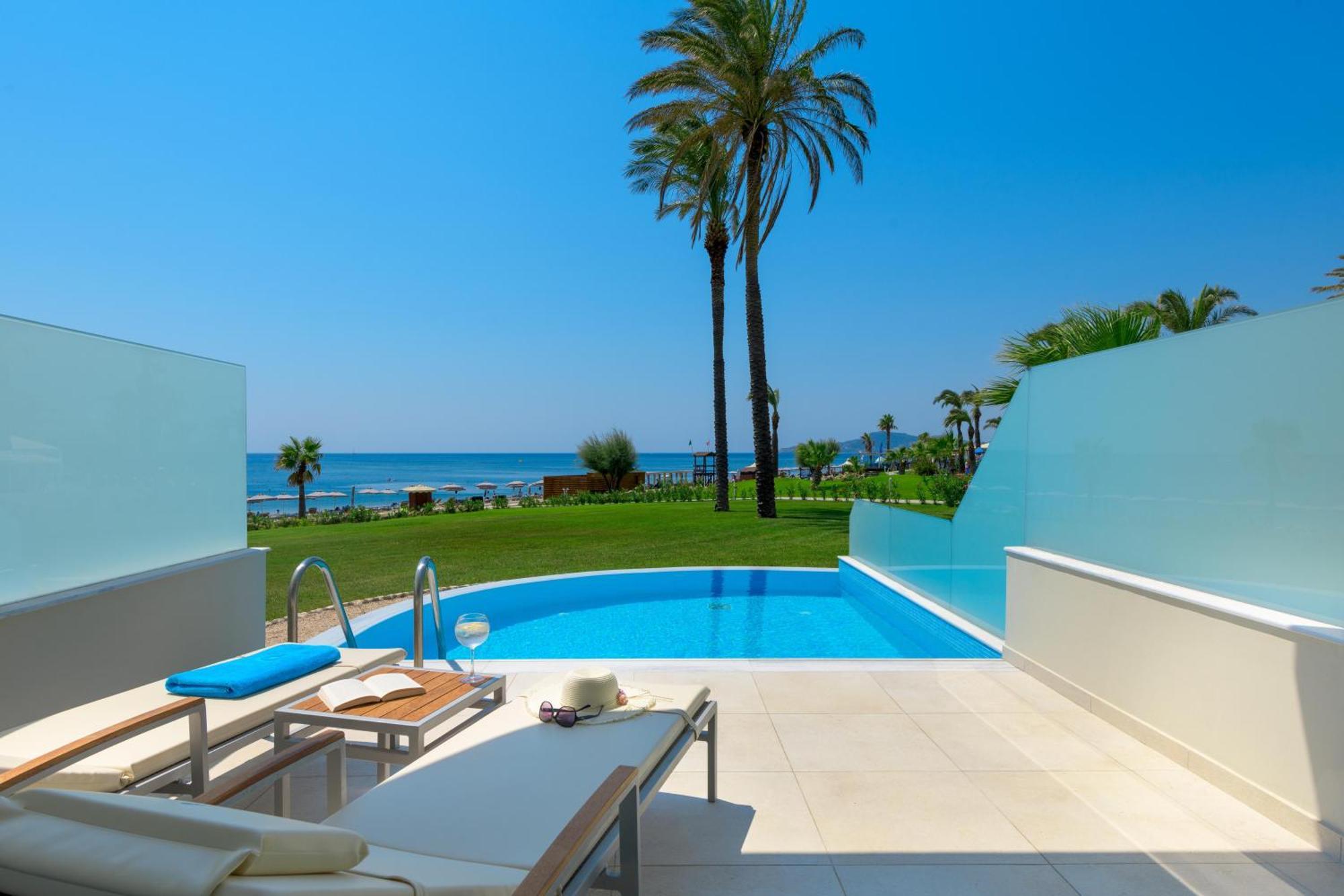 Rodos Palladium Leisure & Wellness Kallithéa Exterior foto A private pool at a hotel in Crete, Greece
